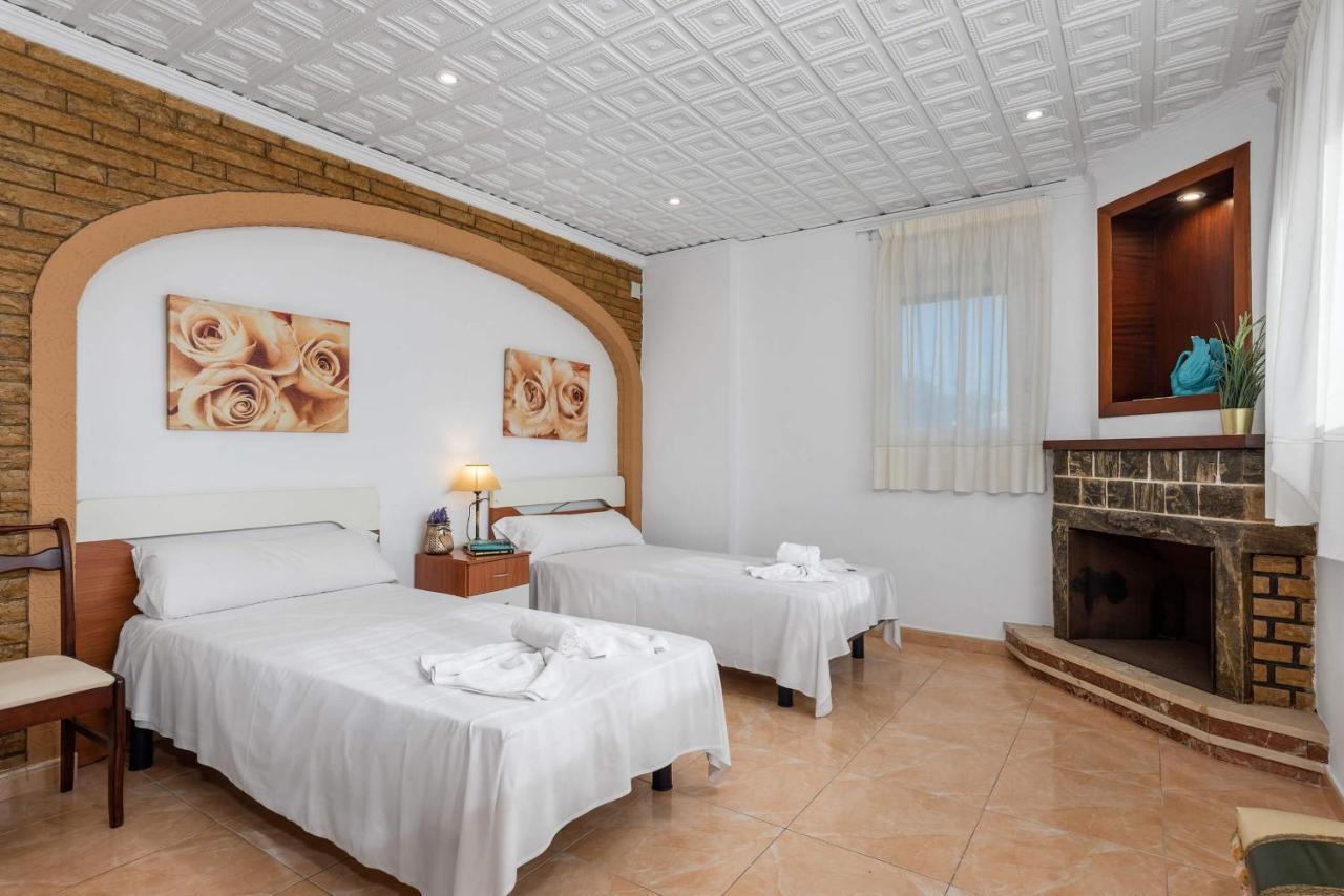 Villa Caleta - Plusholidays กัลเป ภายนอก รูปภาพ